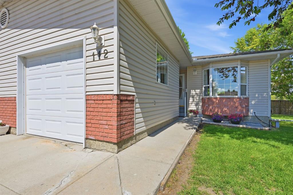 Third View of 112 Dovista Court SE, Dover, Calgary, Alberta, T2B3P4