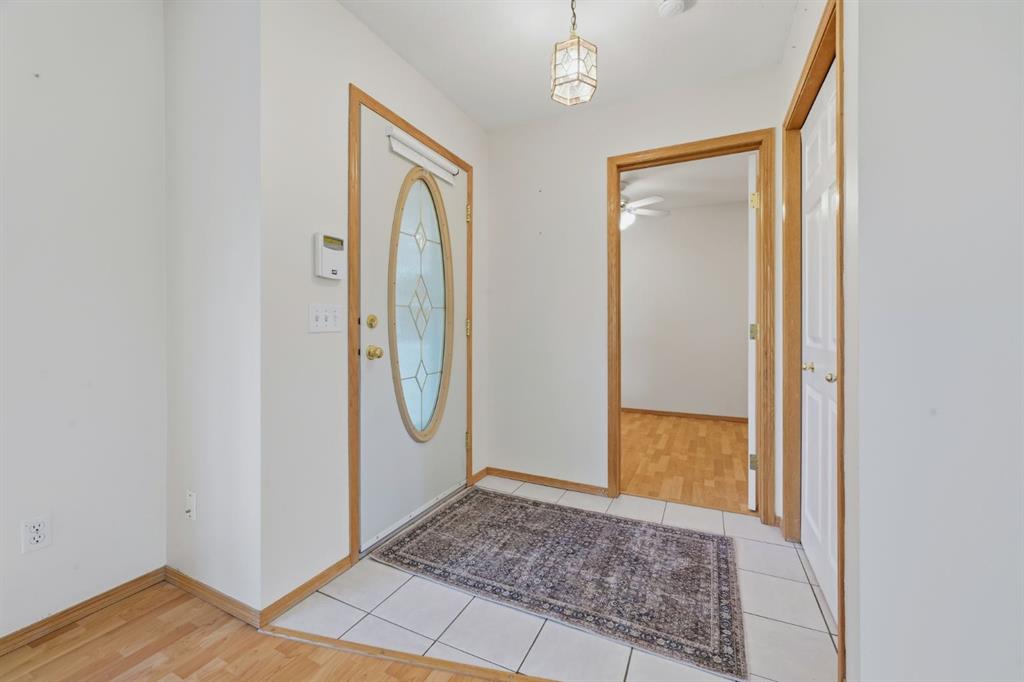 Fifth View of 112 Dovista Court SE, Dover, Calgary, Alberta, T2B3P4