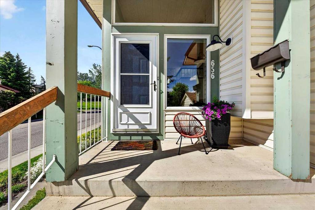 Third View of 656 Ranchridge Court NW, Ranchlands, Calgary, Alberta, T3G 1W9