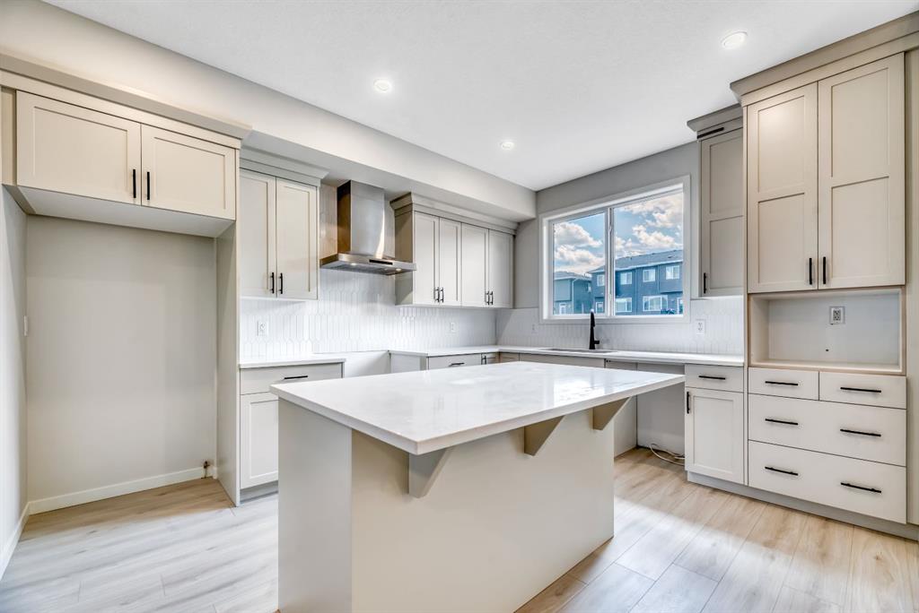 Fifth View of 292 Marmot Grove NW, Glacier Ridge, Calgary, Alberta, T3R 2B5