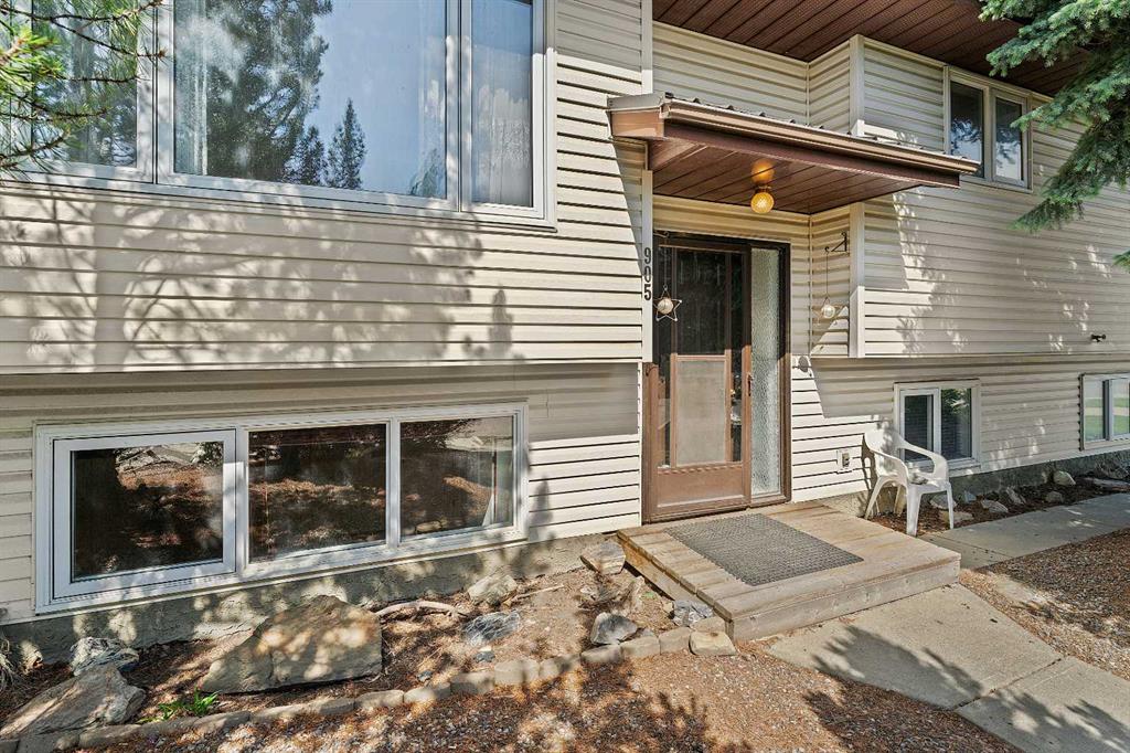 905 6 Street SE, A2324488, Alberta,