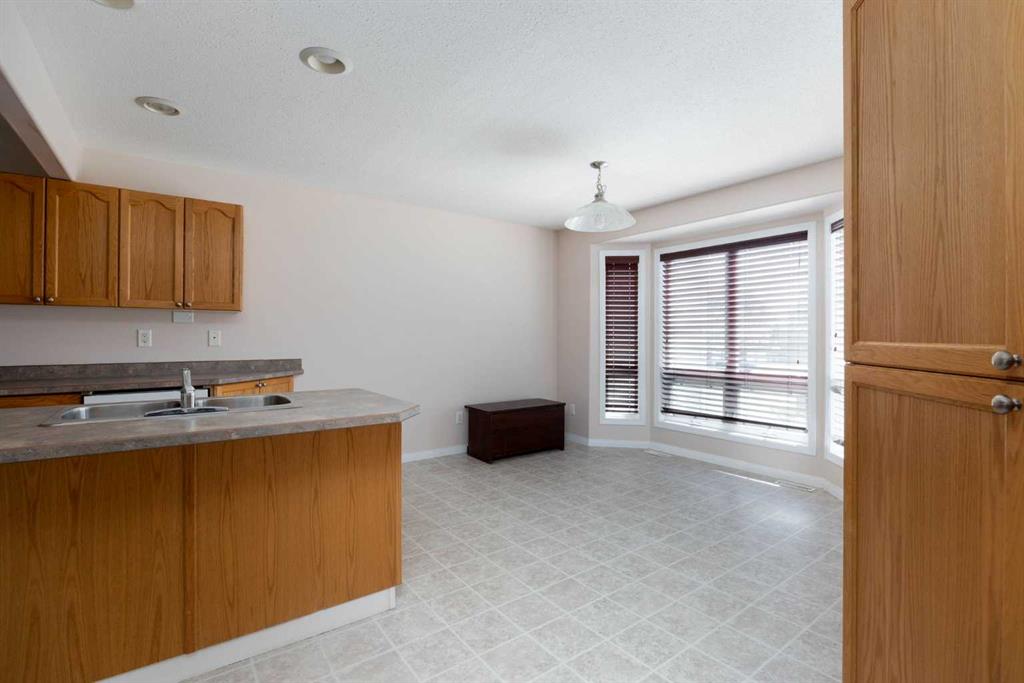 Fourth View of 15, 98 Wilson Drive , Wood Buffalo, Fort McMurray, Alberta, T9H 0A1