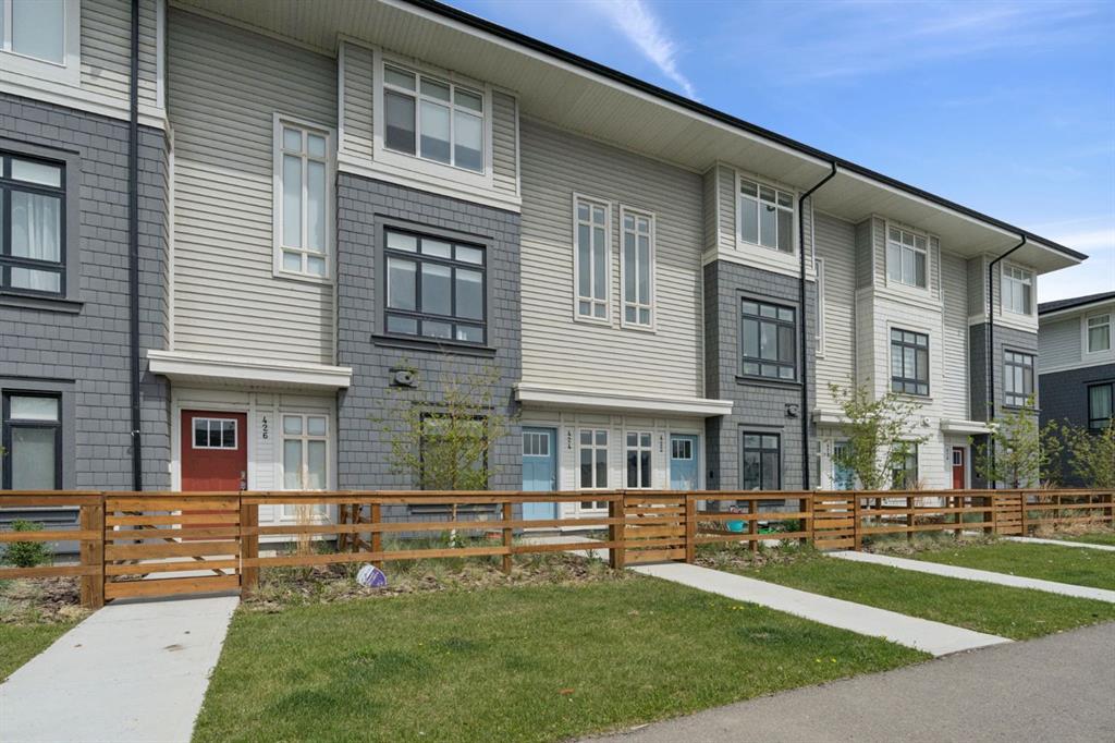 424 210 Avenue SW, A2324555, Alberta,
