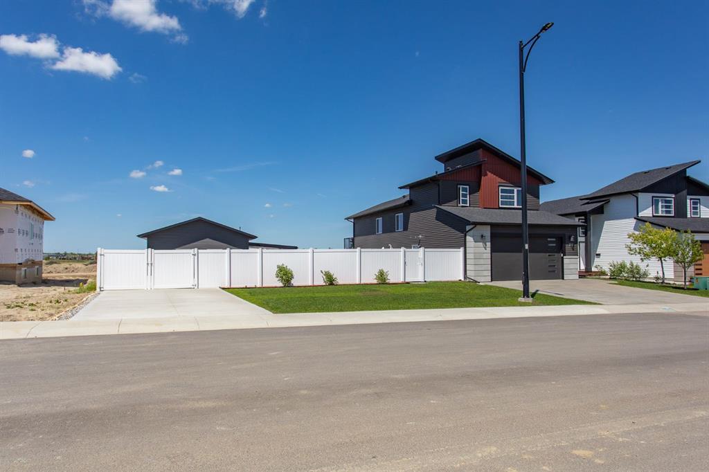 Fourth View of 70 PARLBY Crescent , Metcalf Ridge, Lacombe, Alberta, T4L0J9