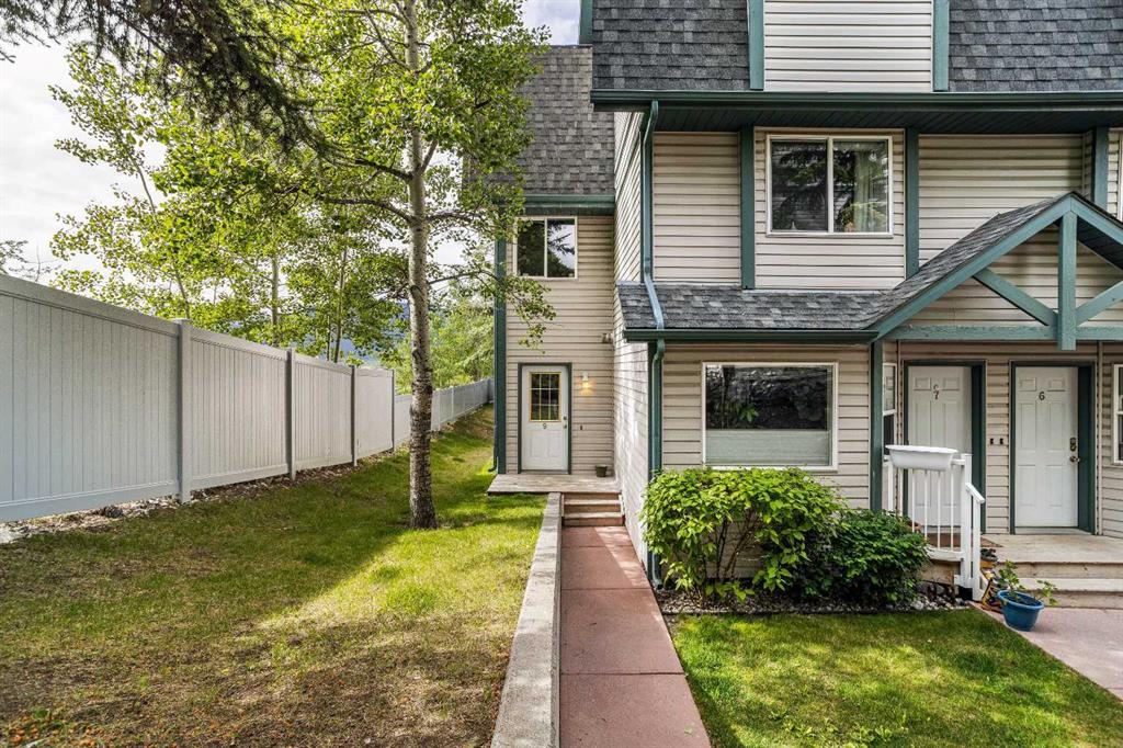 9, 200 Glacier Drive , A2324569, Alberta,