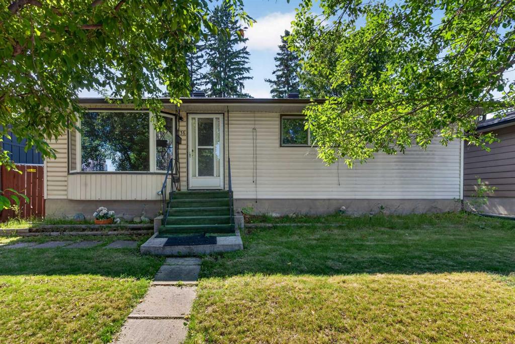 36 Hazelwood Crescent SW, A2324583, Alberta,
