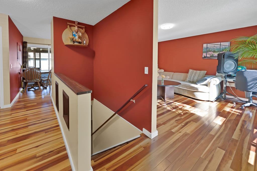 Fifth View of 20 Falton Way NE, Falconridge, Calgary, Alberta, T3J1K4