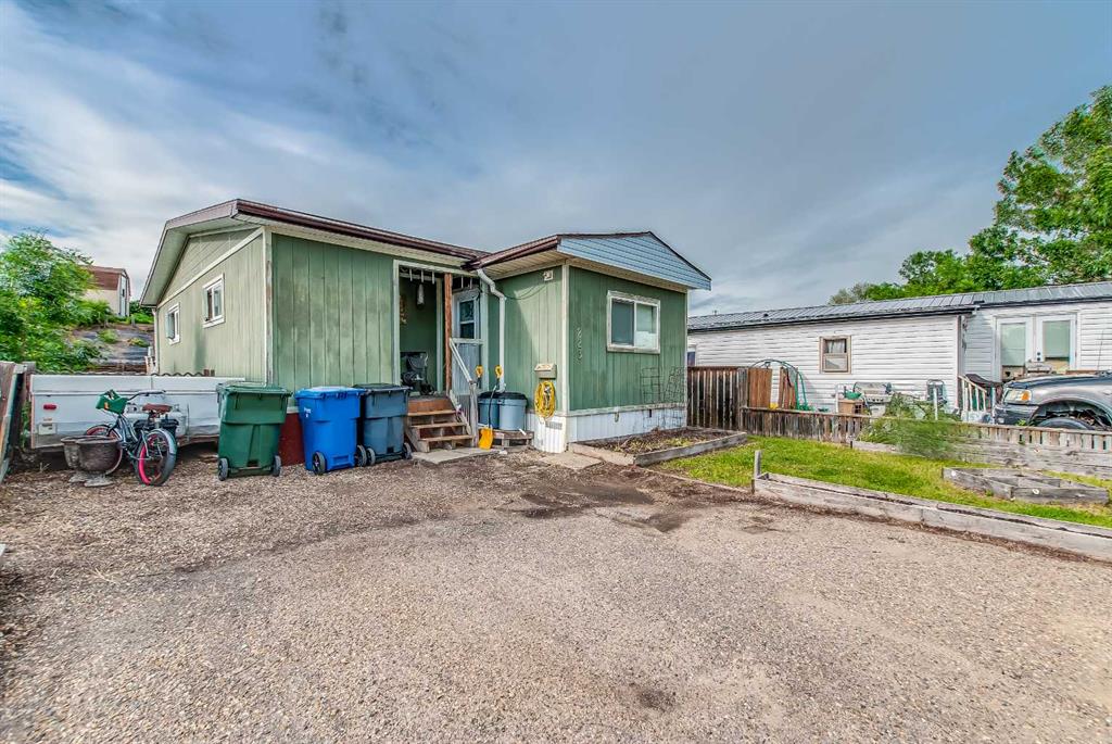 MLS® listing #113432291 for sale located at 223 Fairchild Street SW