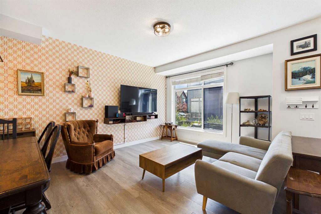 Fifth View of 906 Sage Meadows Gardens NW, Sage Hill, Calgary, Alberta, T3P 1K3
