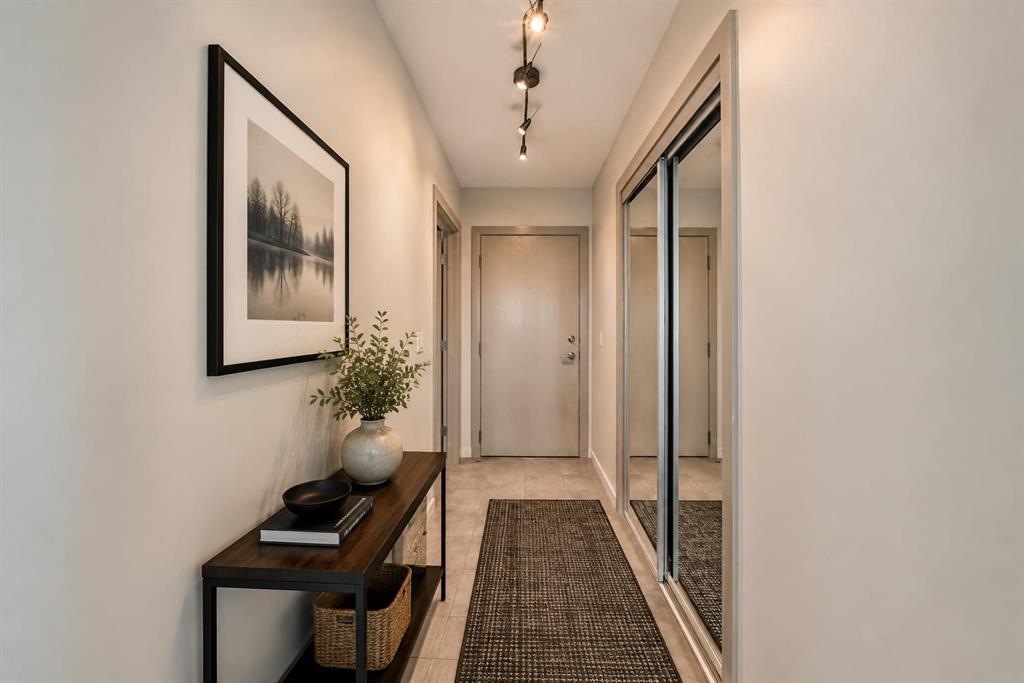 Third View of 1010, 210 15 Avenue SE, Beltline, Calgary, Alberta, T2G 0B5