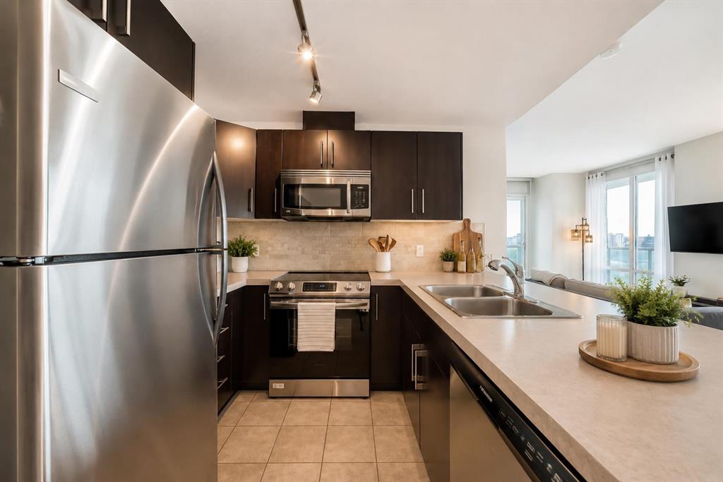 Fourth View of 1010, 210 15 Avenue SE, Beltline, Calgary, Alberta, T2G 0B5