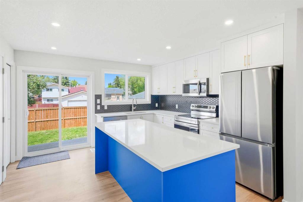 131 Fallswater Road NE, A2324671, Alberta,