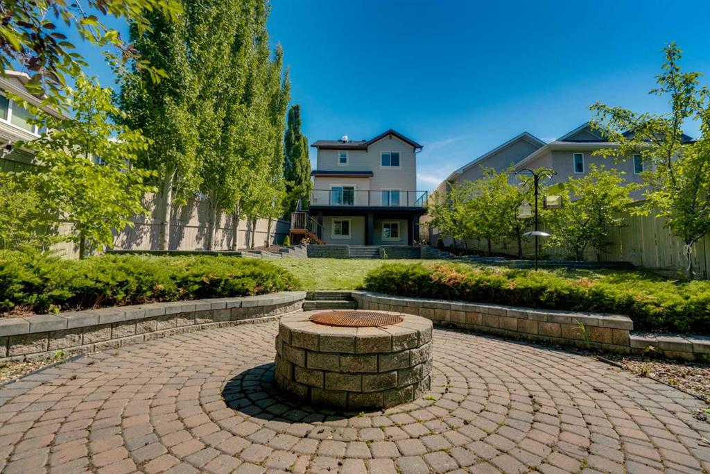 Fourth View of 9 Cresthaven Way SW, Crestmont, Calgary, Alberta, T3B5X8