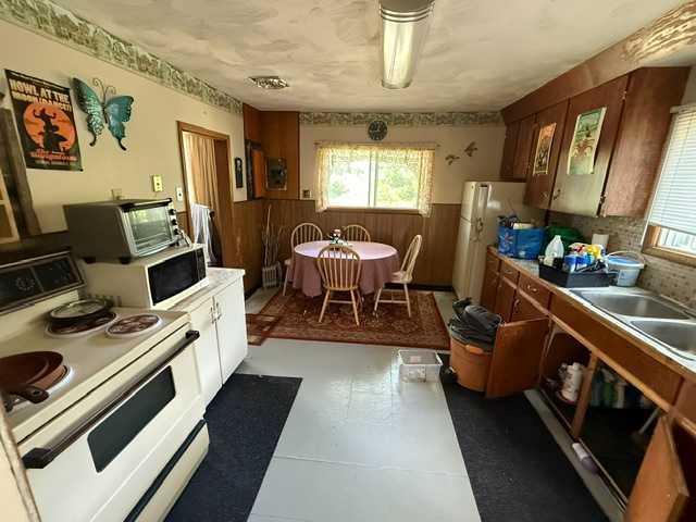 Fourth View of 155 7 Street , East Coulee, Drumheller, Alberta, T0J 1B0