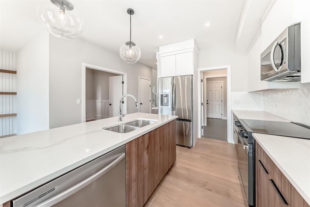 Fifth View of 4 Heritage Mews , Heritage Hills, Cochrane, Alberta, T4C2J8