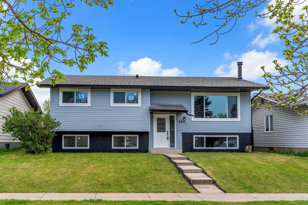 Second View of 3211 60 Street NE, Pineridge, Calgary, Alberta, T1Y 3L3