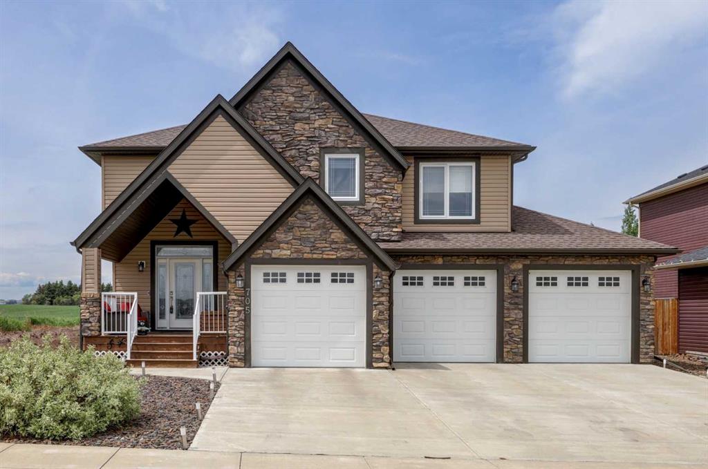 705 West Highland Link , A2324784, Alberta,