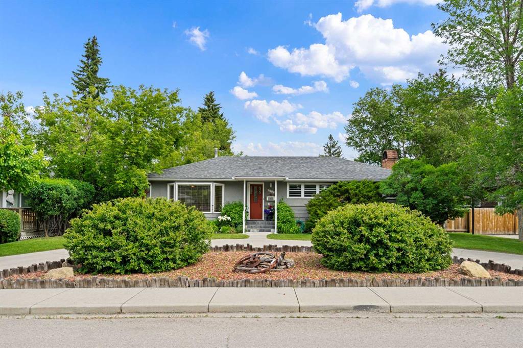 Second View of 1908 Green Ridge Road SW, Glendale, Calgary, Alberta, T3E 4B1