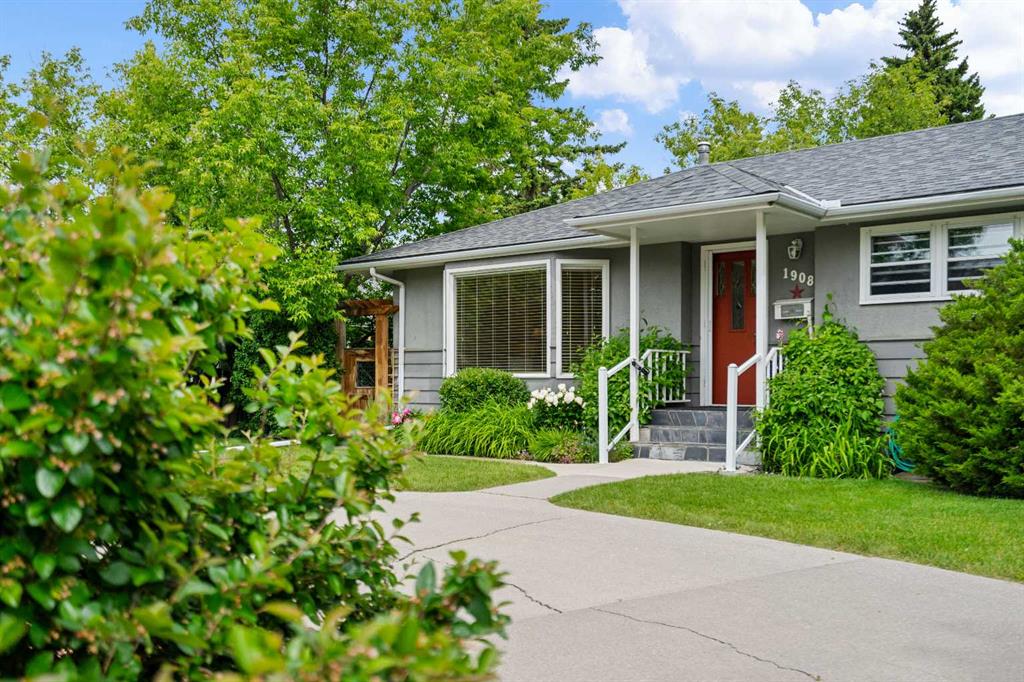 Fourth View of 1908 Green Ridge Road SW, Glendale, Calgary, Alberta, T3E 4B1