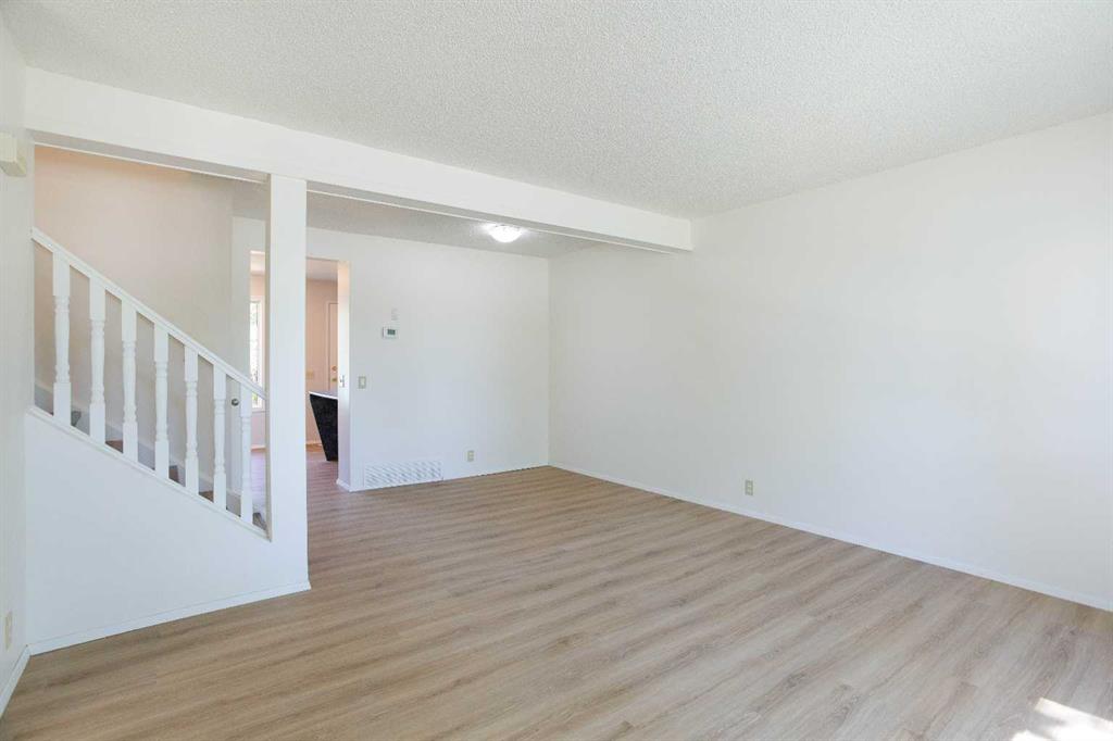 Fourth View of 2330 Woodview Drive SW, Woodlands, Calgary, Alberta, T2W 4X6