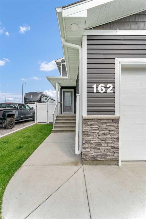 Third View of 162 Somerset Way SE, Southland, Medicine Hat, Alberta, T1B0C2