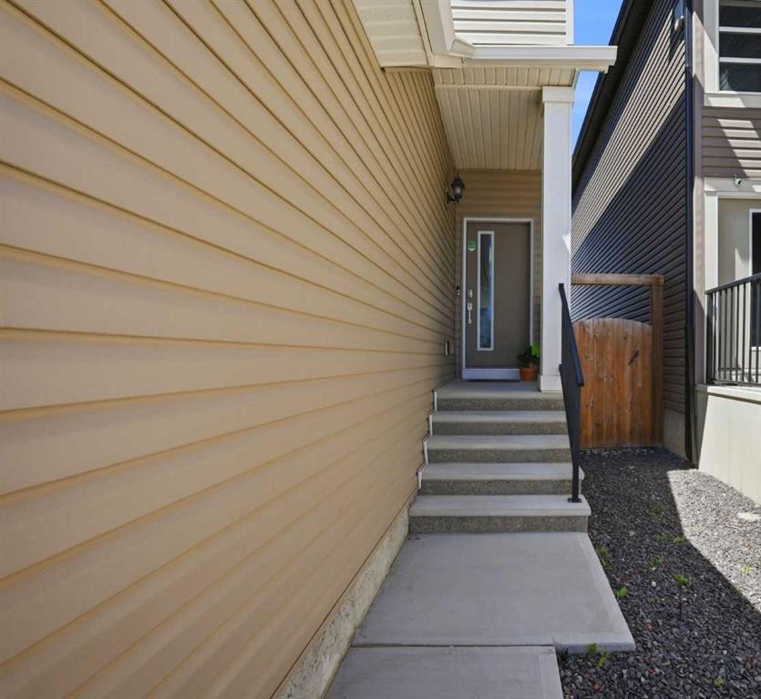 Fourth View of 107 Savanna way Way E, Saddle Ridge, Calgary, Alberta, T3J 0Y6