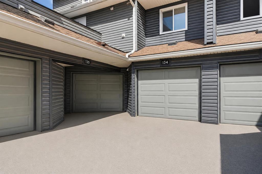 134, 48 Glamis Green SW, A2324953, Alberta,