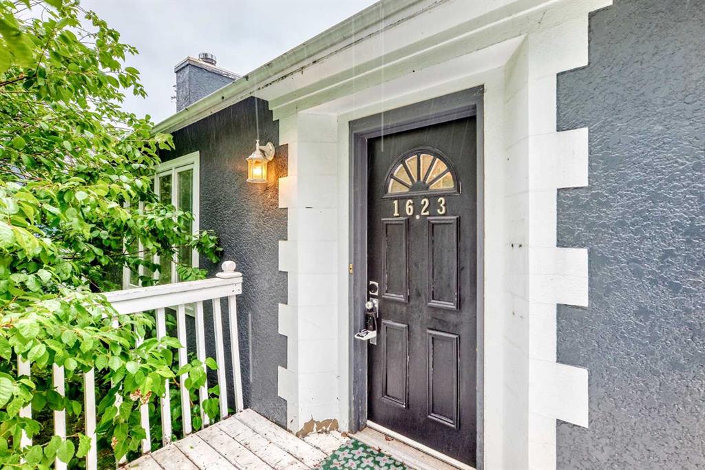 Fourth View of 1623 6A Street NW, Rosedale, Calgary, Alberta, T2M 3H1
