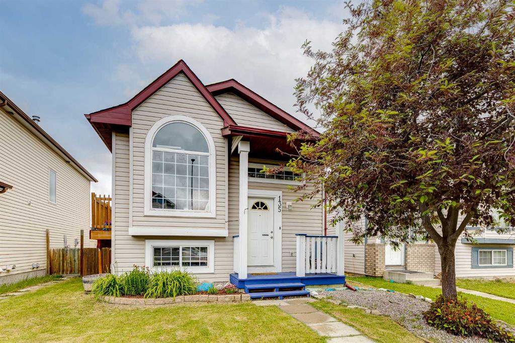 MLS® listing #113483817 for sale located at 135 Covewood Close NE