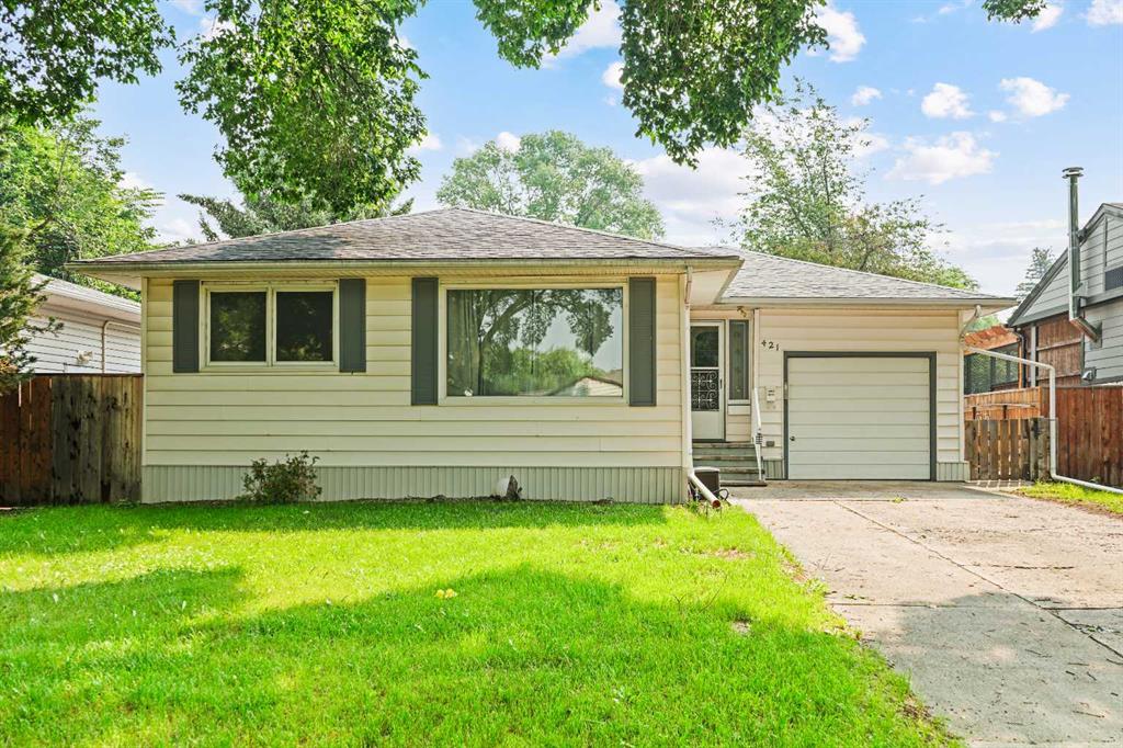421 24 Street S, A2325030, Alberta,