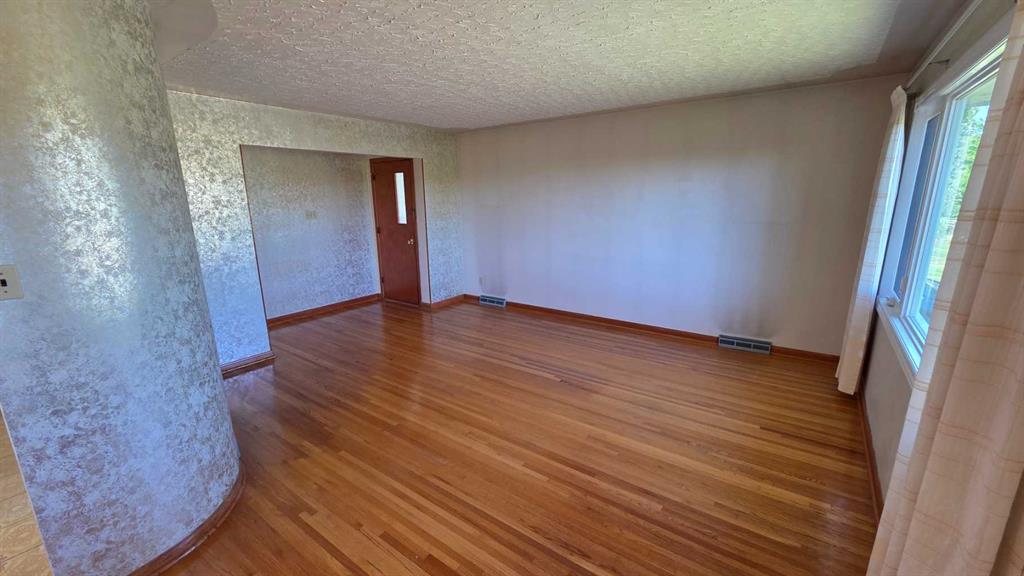 Fifth View of 4907 10 Avenue SW, Westgate, Calgary, Alberta, T3C 0M3