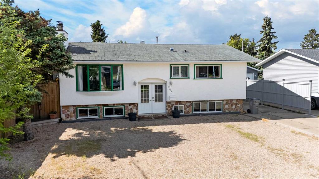 Second View of 9205 111 Avenue  , Mountview, Grande Prairie, Alberta, T8V 3L7