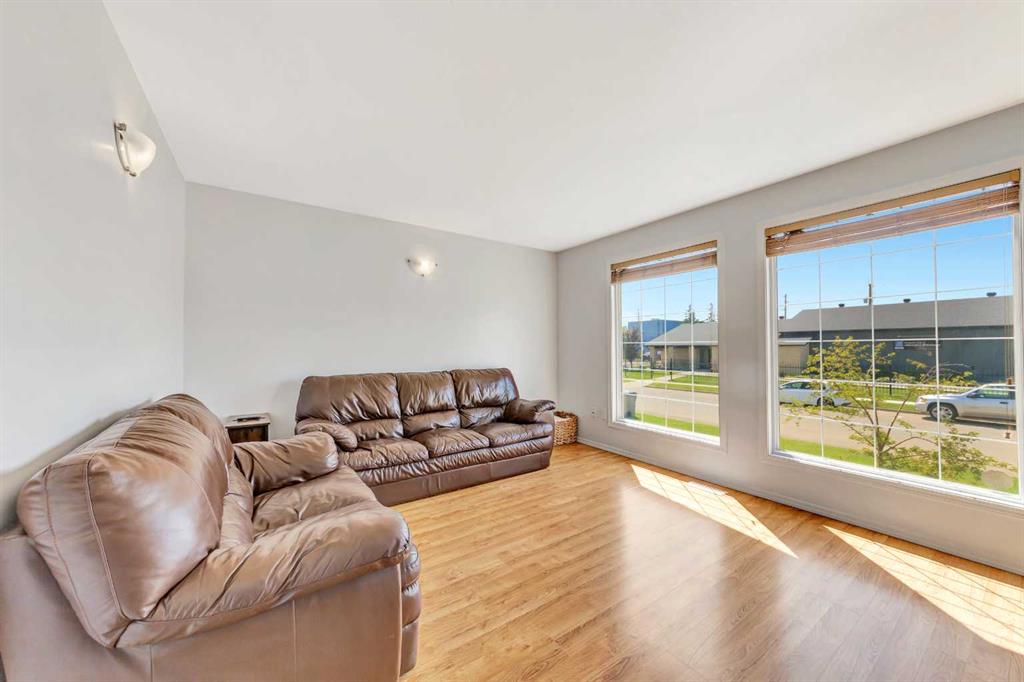 Fifth View of 1505 49 Avenue , Wallacefield, Lloydminster, Saskatchewan, S9V 2E7