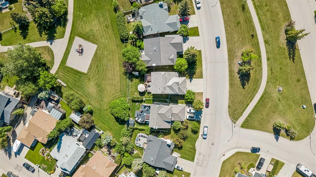 Third View of 52 West Edge Road , West Valley, Cochrane, Alberta, T4C 1L1