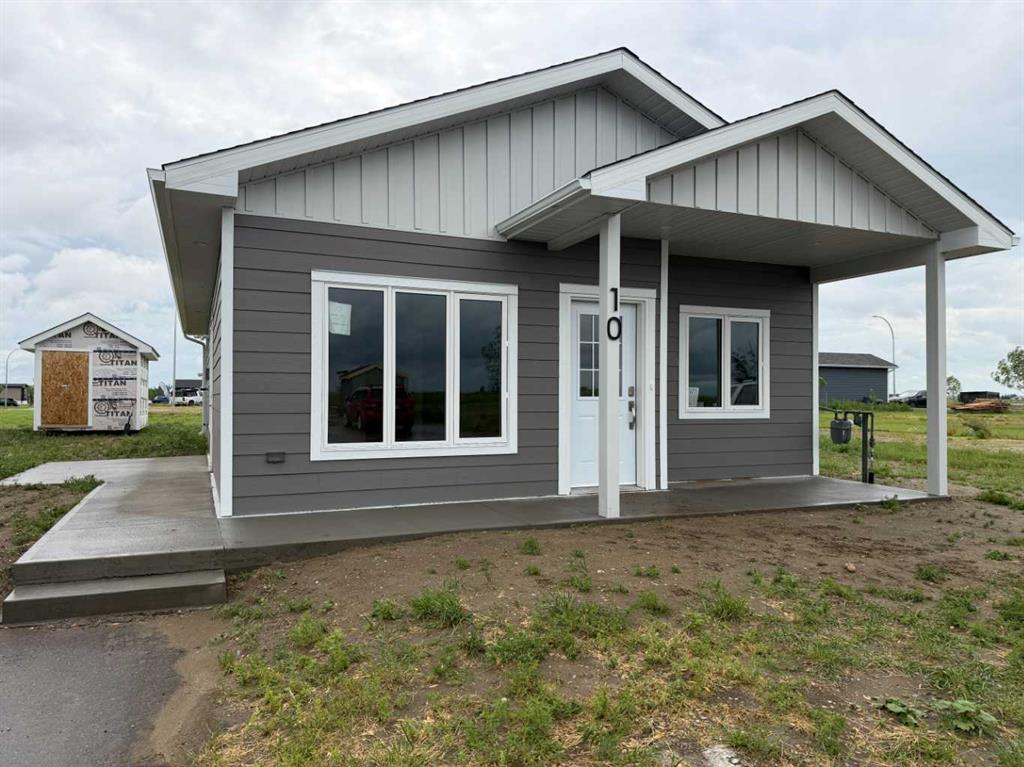 10 Meadows Way  , A2325317, Alberta,