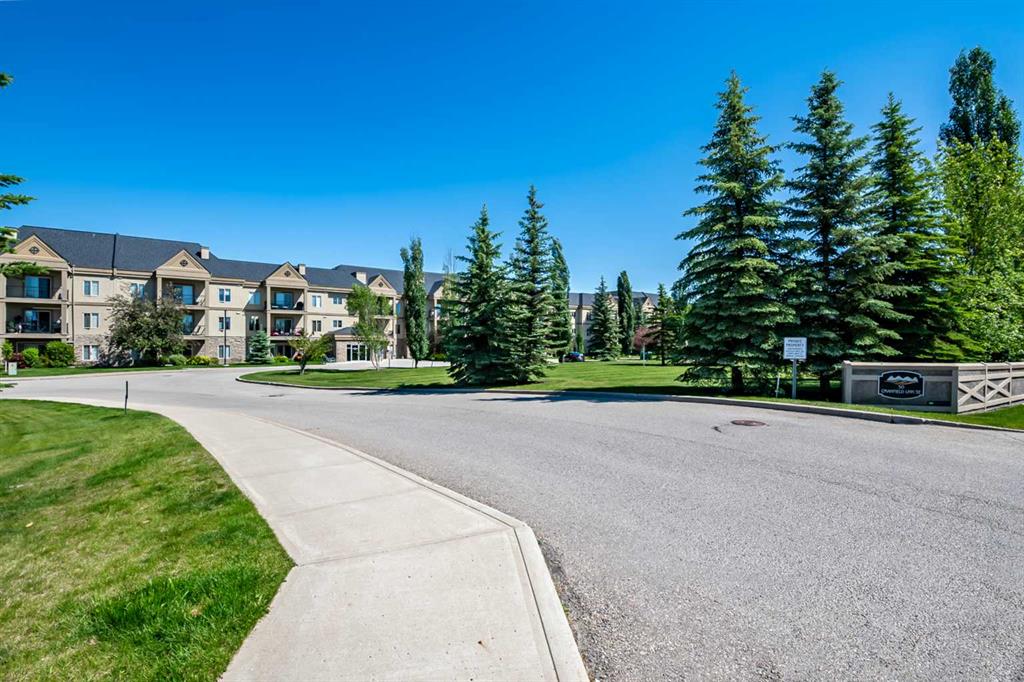 333, 52 Cranfield Link SE, A2325369, Alberta,