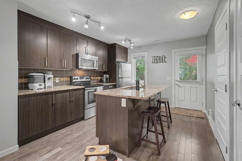 Third View of 532 Mckenzie Towne Close SE, McKenzie Towne, Calgary, Alberta, T2Z 1A8