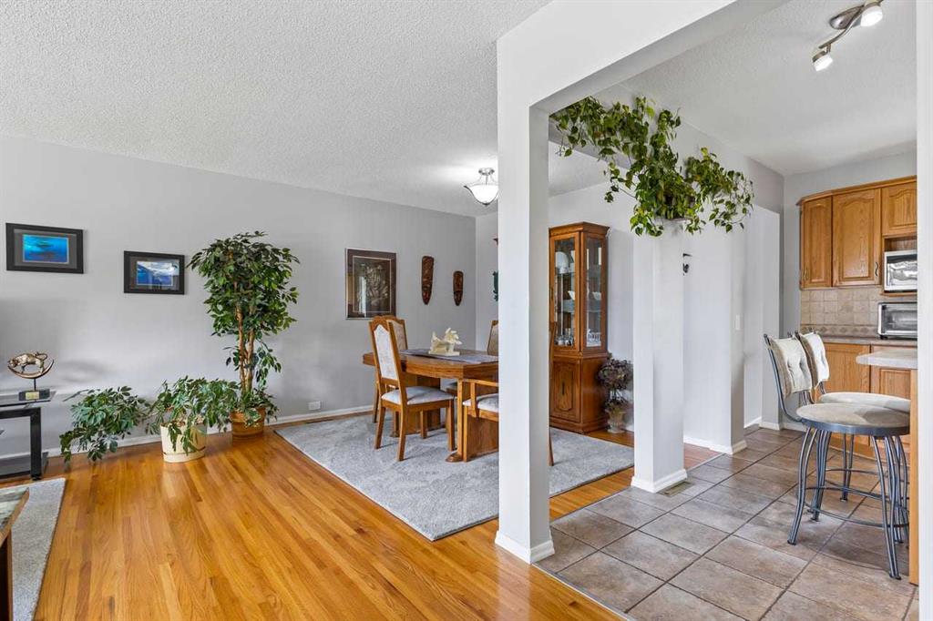 Third View of 5019 Marshall Road SE, Marlborough, Calgary, Alberta, T2A 2Y7