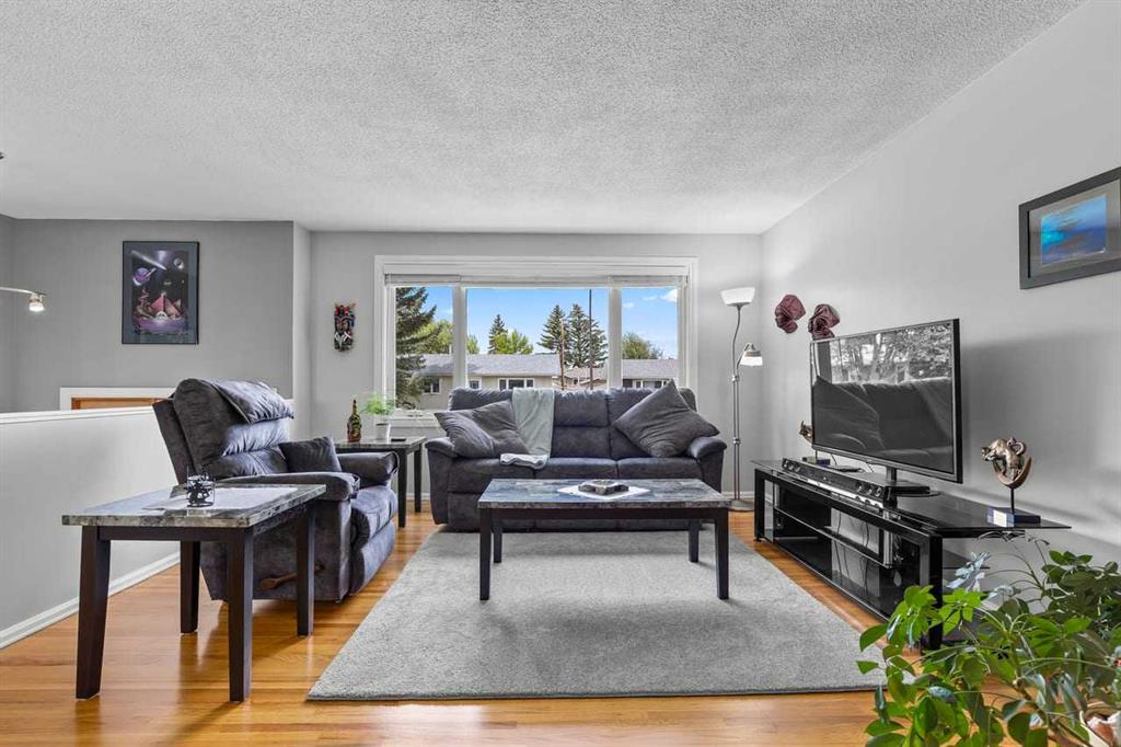Fourth View of 5019 Marshall Road SE, Marlborough, Calgary, Alberta, T2A 2Y7