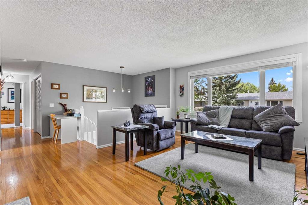 Fifth View of 5019 Marshall Road SE, Marlborough, Calgary, Alberta, T2A 2Y7