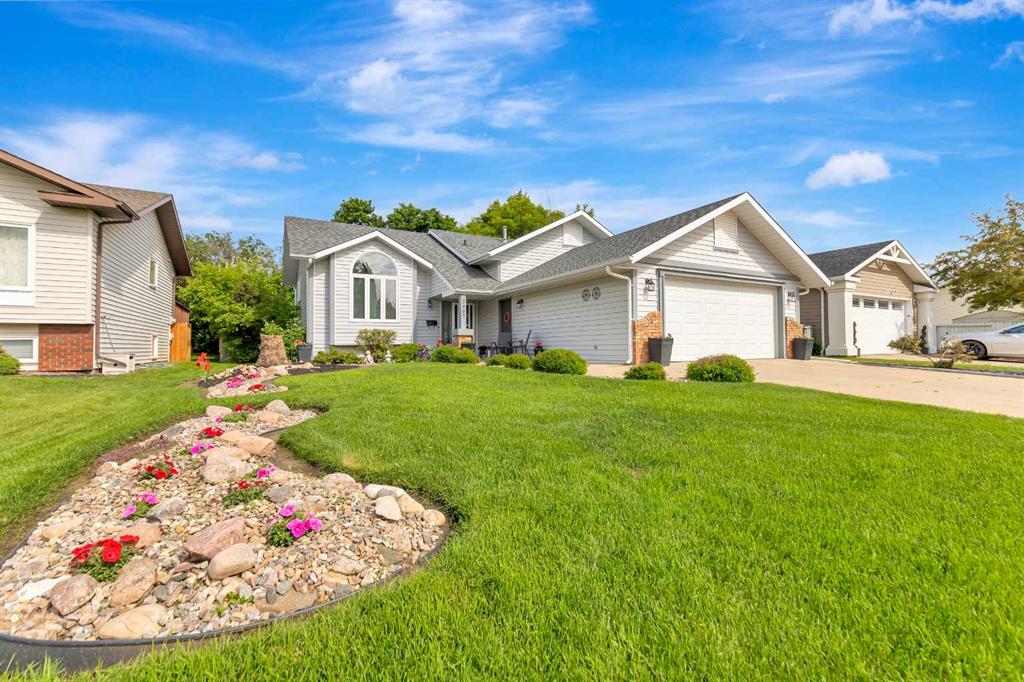 Third View of 2307 52B Avenue , College Park, Lloydminster, Alberta, T9V 2R2