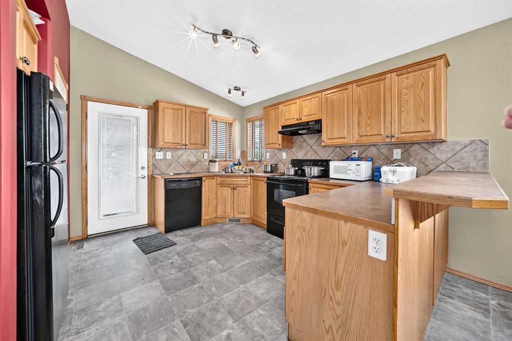 Fourth View of 116 Iverson Close , Inglewood West, Red Deer, Alberta, T4R 3M8