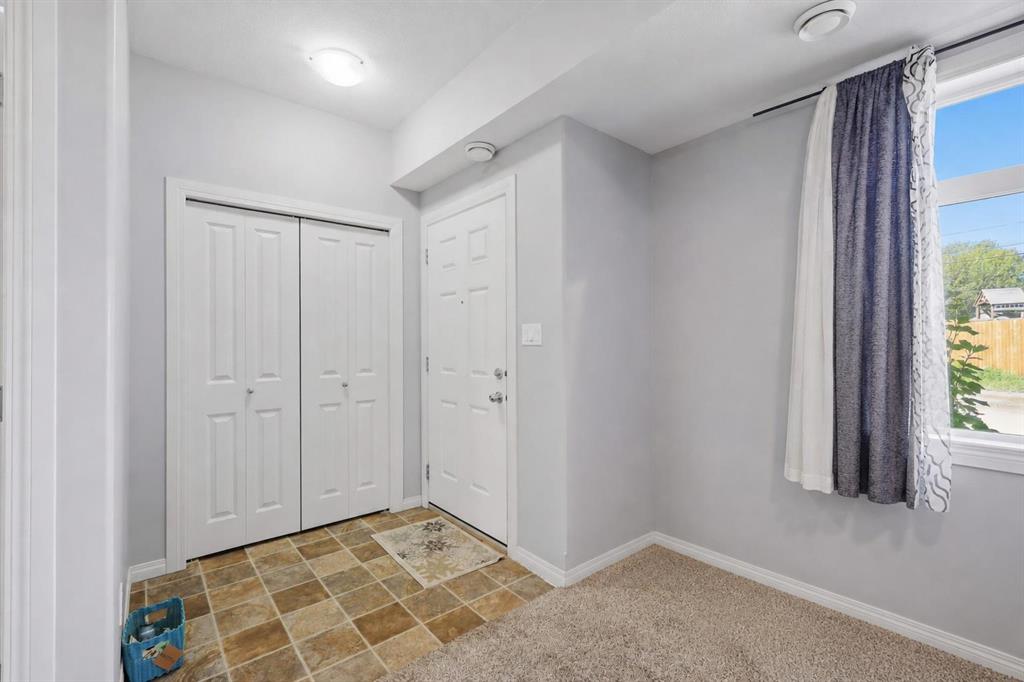 Fourth View of 303, 639 Oak Street , NONE, Springbrook, Alberta, T4S 0E5
