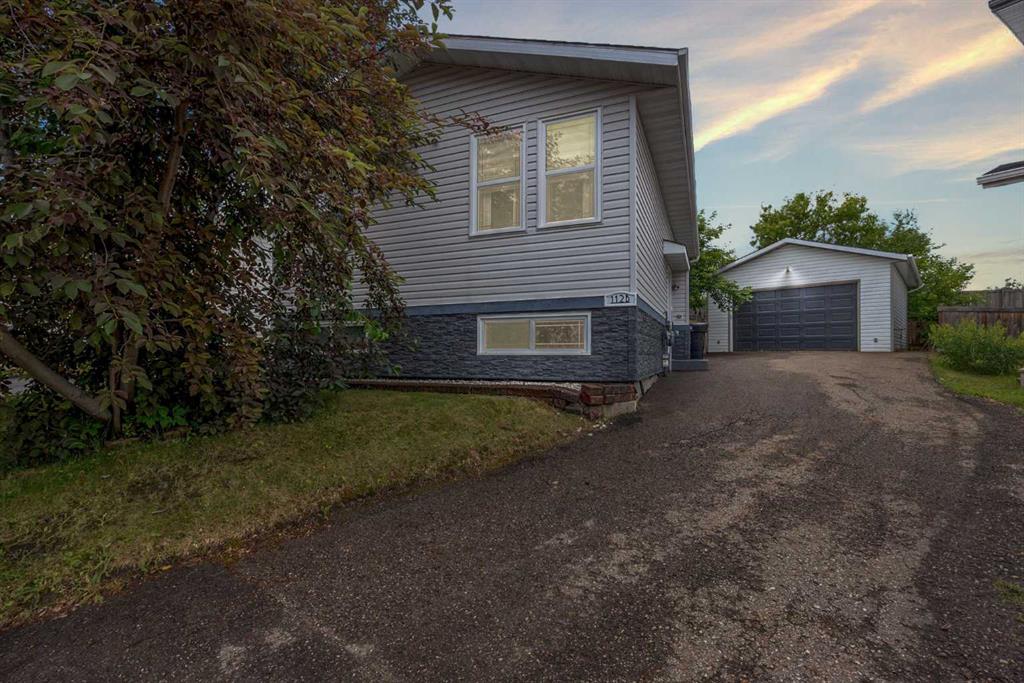 112B Siesta Gardens , A2325675, Alberta,