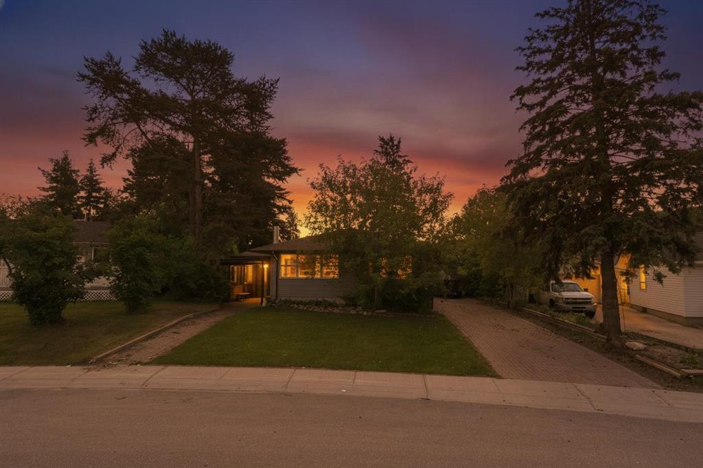 11 Crescent Heights , A2325733, Alberta,