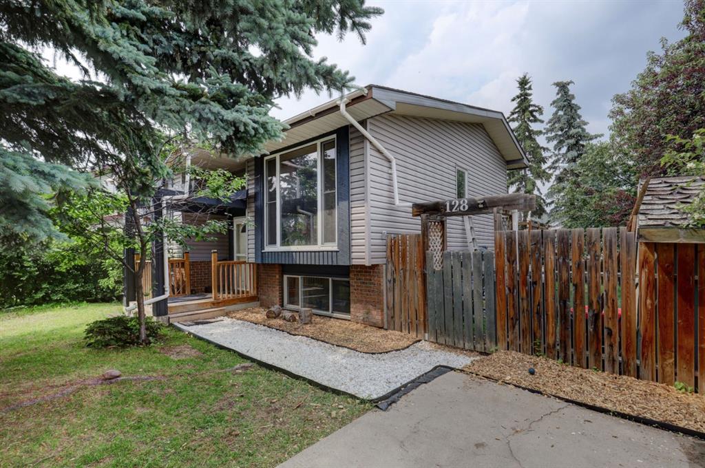 128 Pineland Place NE, A2325749, Alberta,