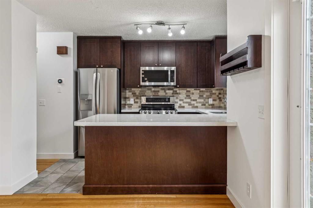 Fourth View of 1110 14 Avenue SW, Beltline, Calgary, Alberta, T2R 0P2