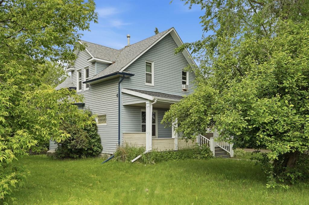 651 10 Avenue , A2325876, Alberta,
