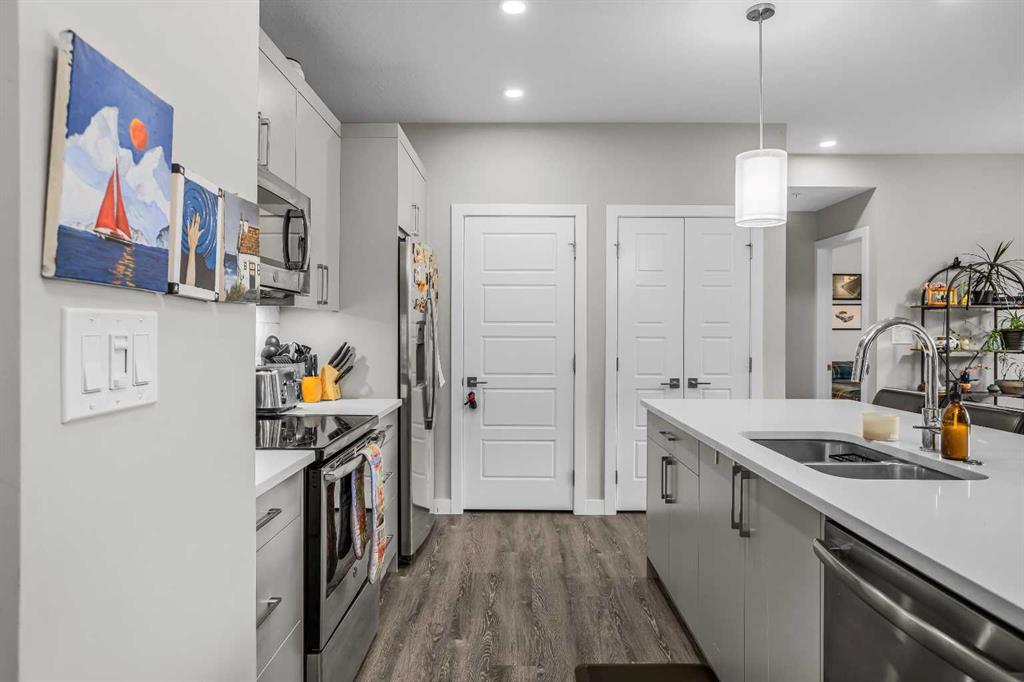 Fourth View of 117, 106 Stewart Creek Rise , Three Sisters, Canmore, Alberta, T1W 0N3