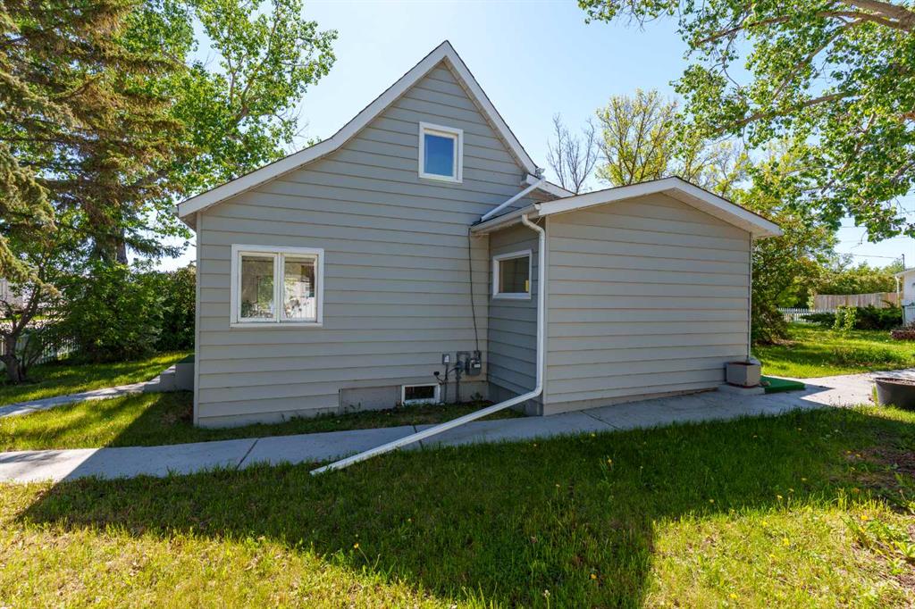 Fifth View of 235 3 Street , NONE, Irricana, Alberta, T0M 1B0